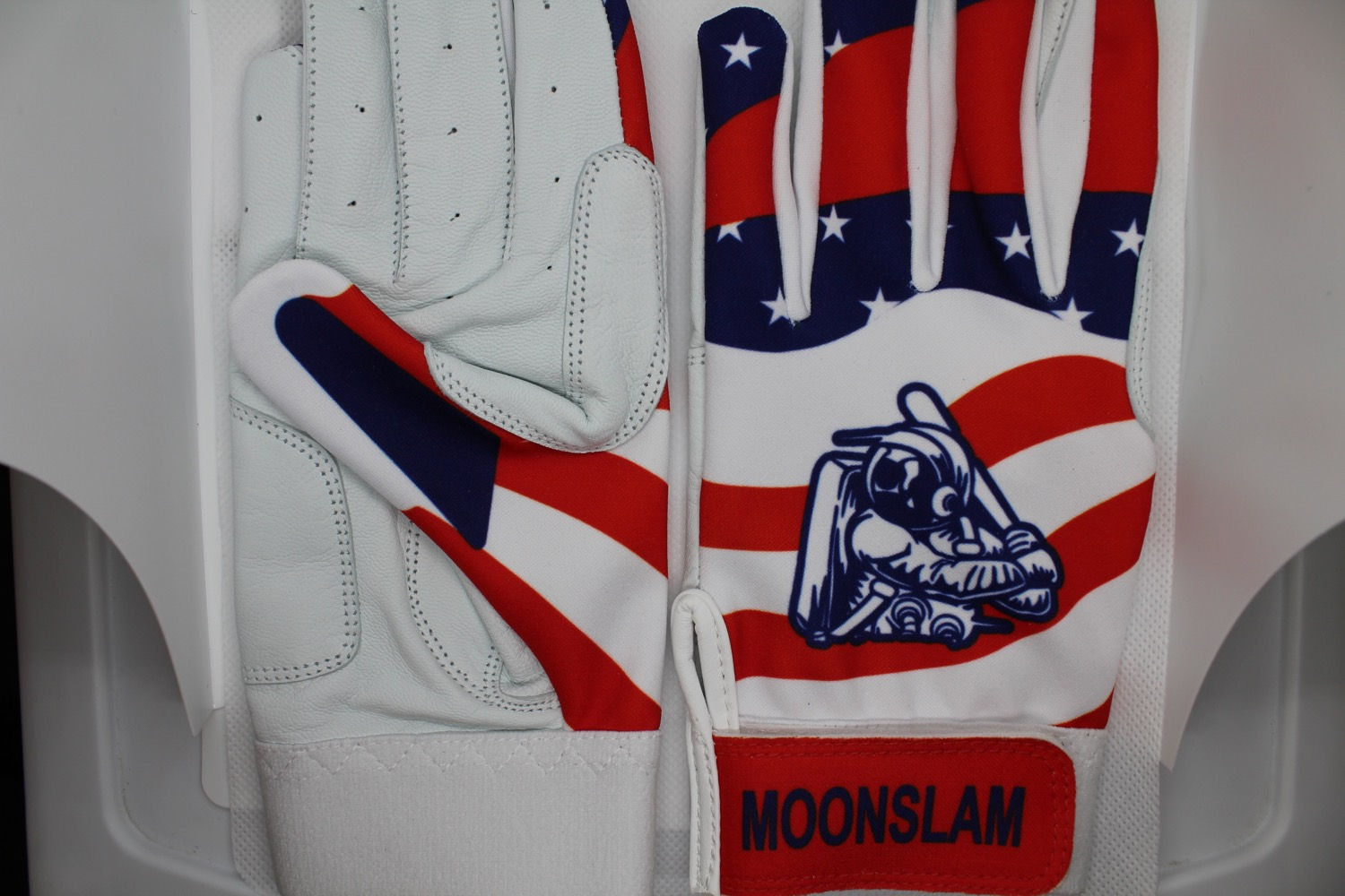 USA Batting Gloves