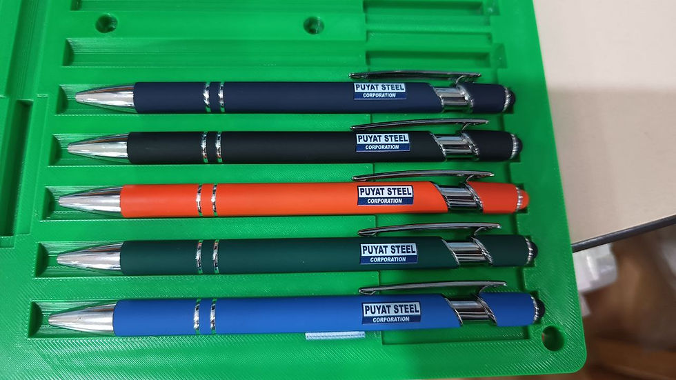 Thumbnail: Plastic Ball Pens showing smooth gradients and sharp vector edges