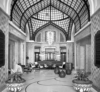 gresham-palace-lobby-photo-credit-four-seasons-hotel