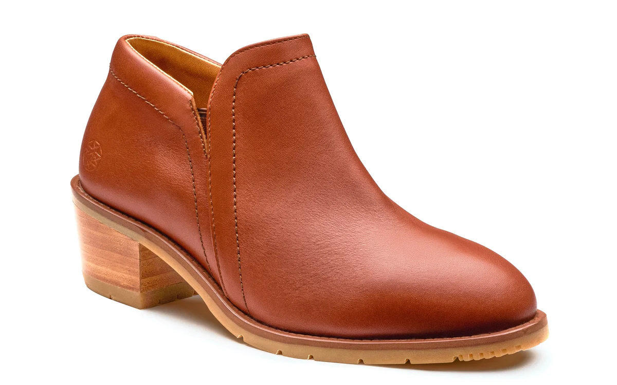 Gravity-ESD-Steel-Toe-Safety-Shoe-for-women-in-Cognac-Full-Grain-leather-3_1200x.webp