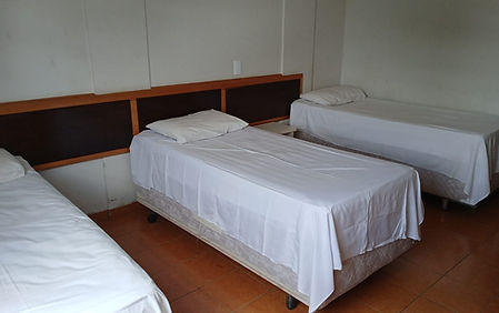 Quarto Triplo Solteiro Econômico