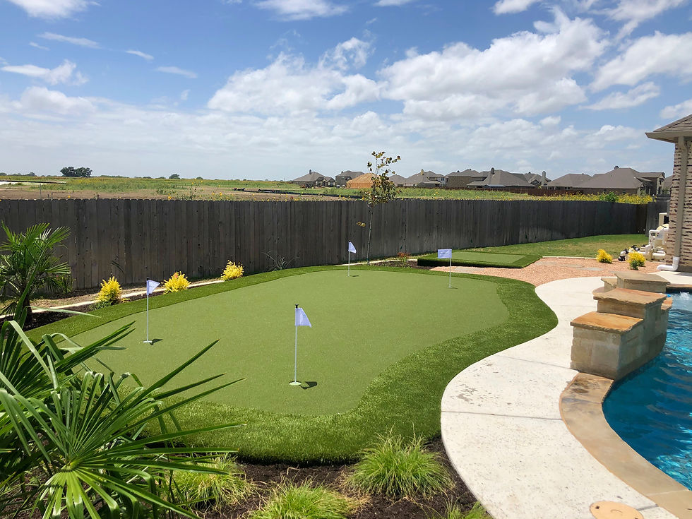 Exterior Residential Putting Green installed By ForeverLawn Penn-Ohio