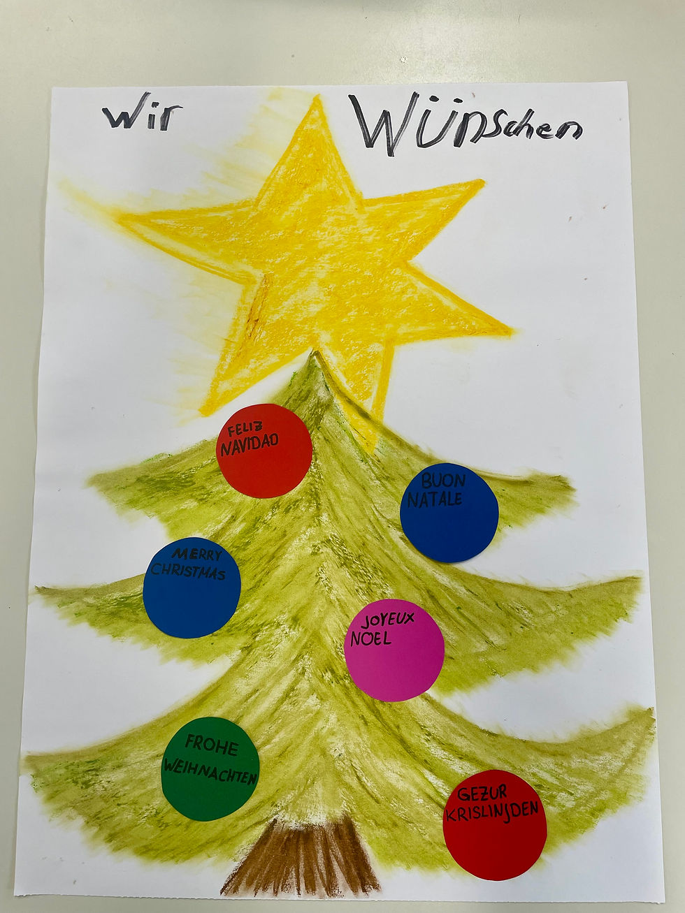 Frohe Weinhachten und einen guten Rutsch wünschen die Kinder und das Team des 4. Jahrgangs🎄🍀🎁🐷🎆
