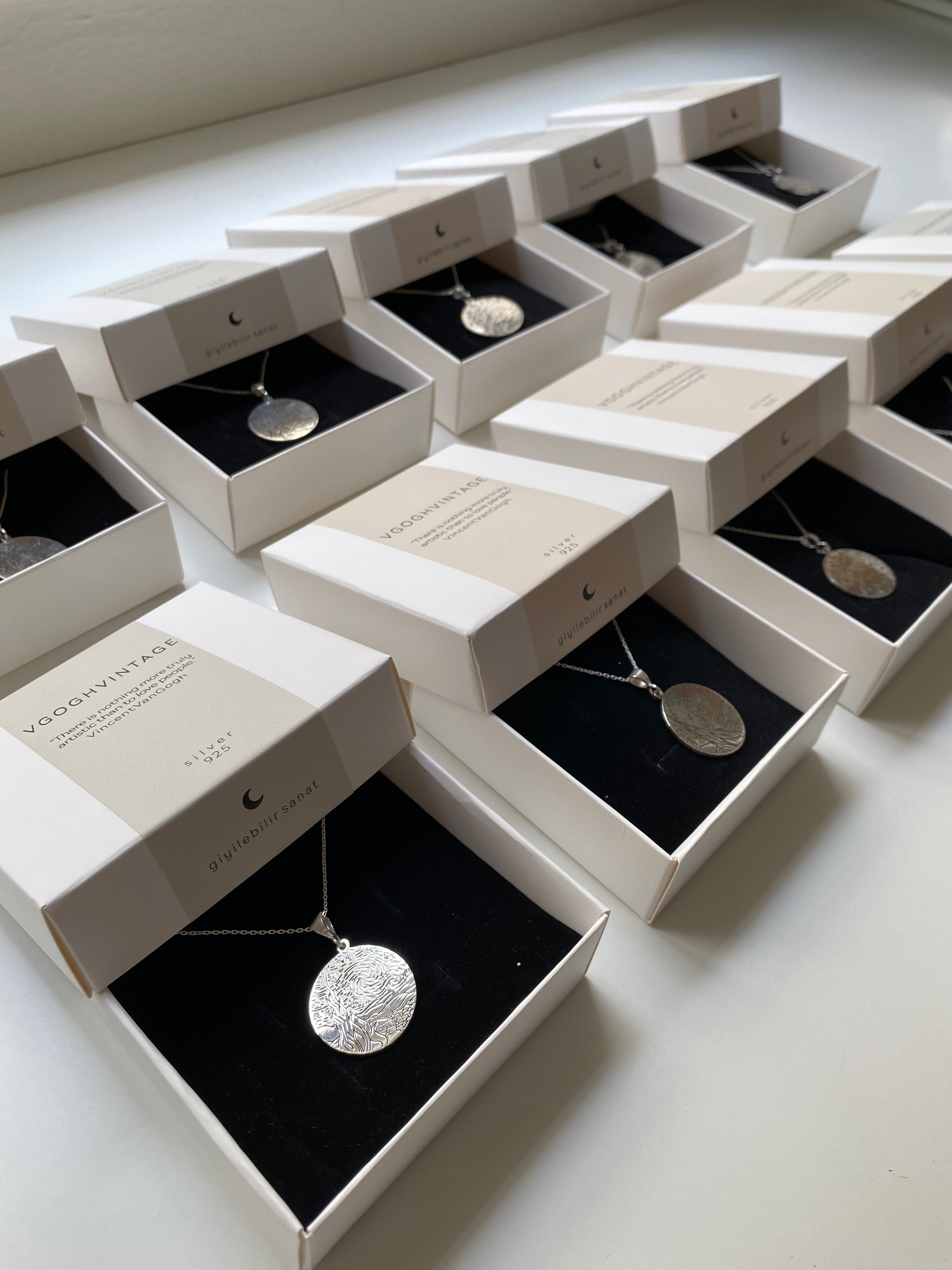 Vincent Van Gogh - Starry Night Gümüş Kolye