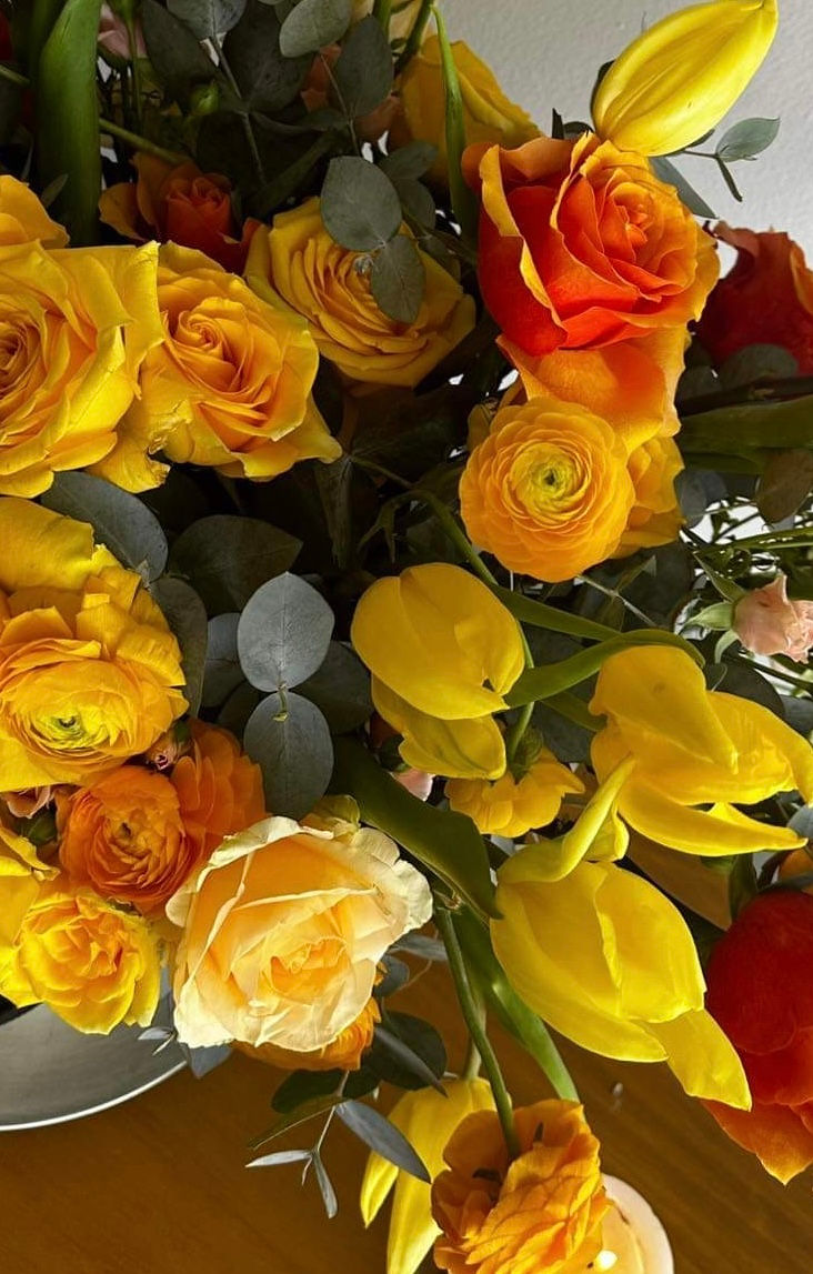 Miniatura: Love Never Fails Bouquet