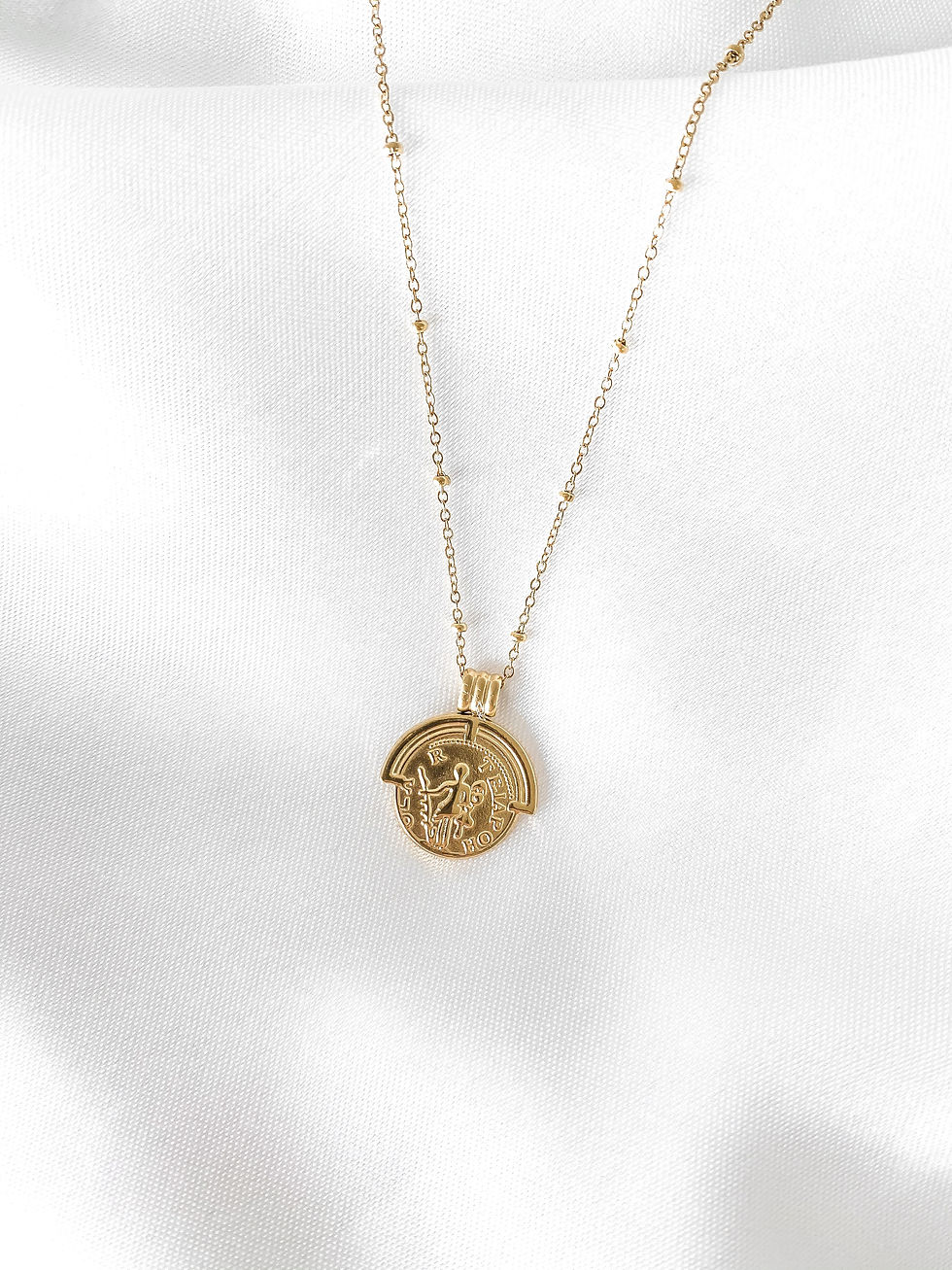 Thumbnail: Ruby necklace