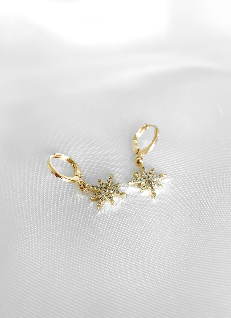 Thumbnail: Lily earrings