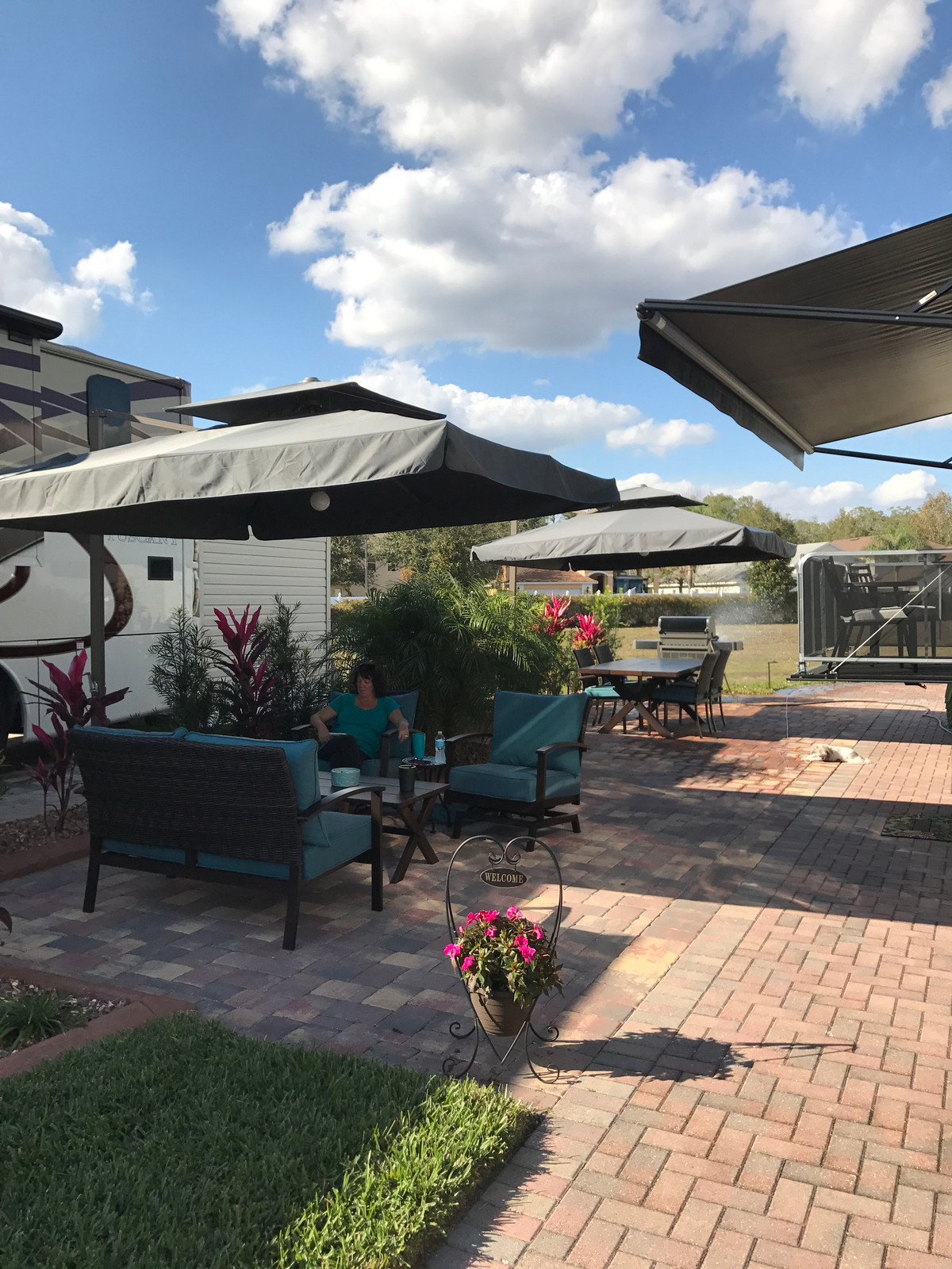 Fullscreen Page Vrienden Umbrellas