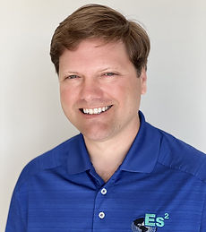 Warren Headshot.jpg