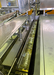 生詰め製法
特許を取得した製法で衛生的に効率よく
生産できるラインです。