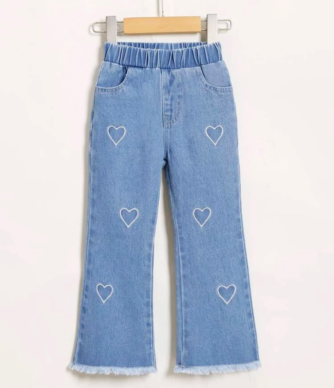Jean de niña diseño corazones grandes 