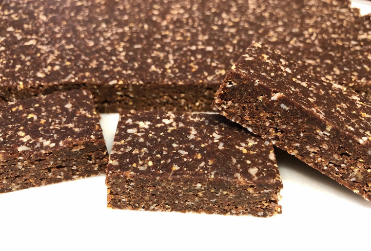 Date in the woods? Healthy date bar recipe :)