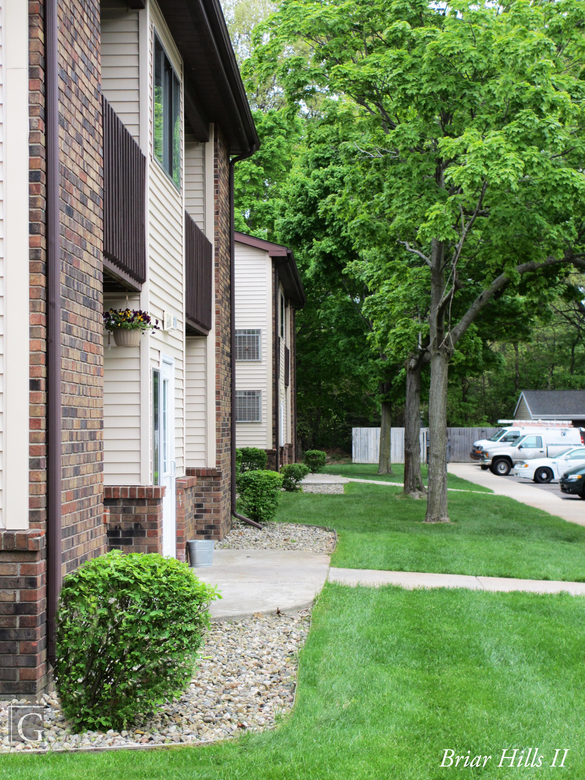 Briar Hills Apartments