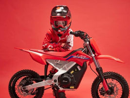 Best Electric Dirt Bikes for Kids in 2025