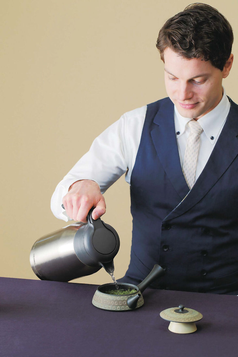 Thumbnail: A Beginner’s Guide to Japanese Tea by Per Oscar Brekell