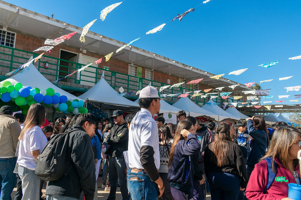 El Mercado Emprendedor 2025-2 reunió a más de 600 asistentes.