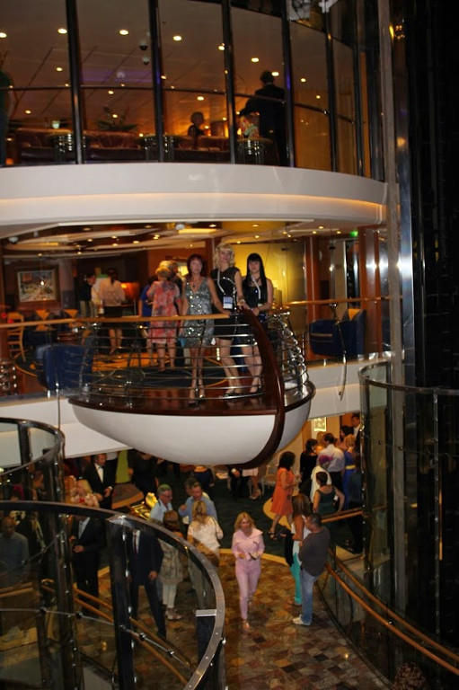 9f6900_8133914cf3c8475686cc38ca799e2400.jpg_srb_p_600_768_75_22_0.50_1.20_0.00_j