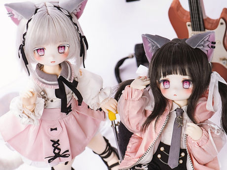 LaPeonier企画監修、TinyFox×適当緑コラボ「猫耳量産型女子・黒猫と白猫」実物情報予告画像公開。さらにI･Doll VOL.70来場者への特別情報も！【追記あり】