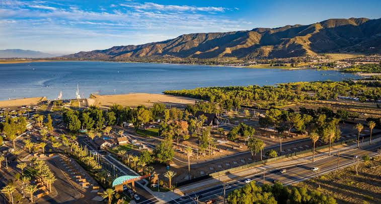 lakeelsinore.jpg