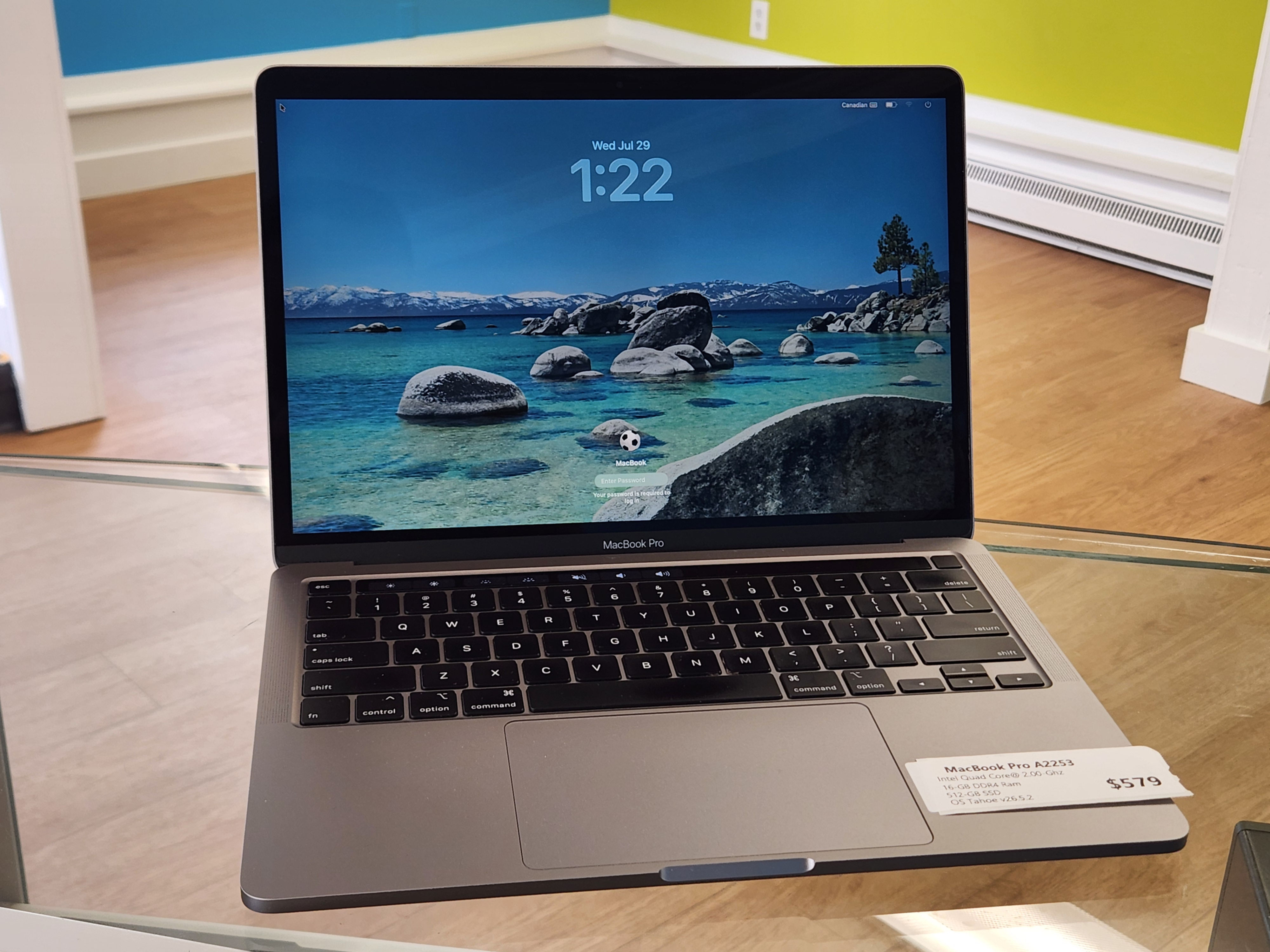 MacBook Pro A2253