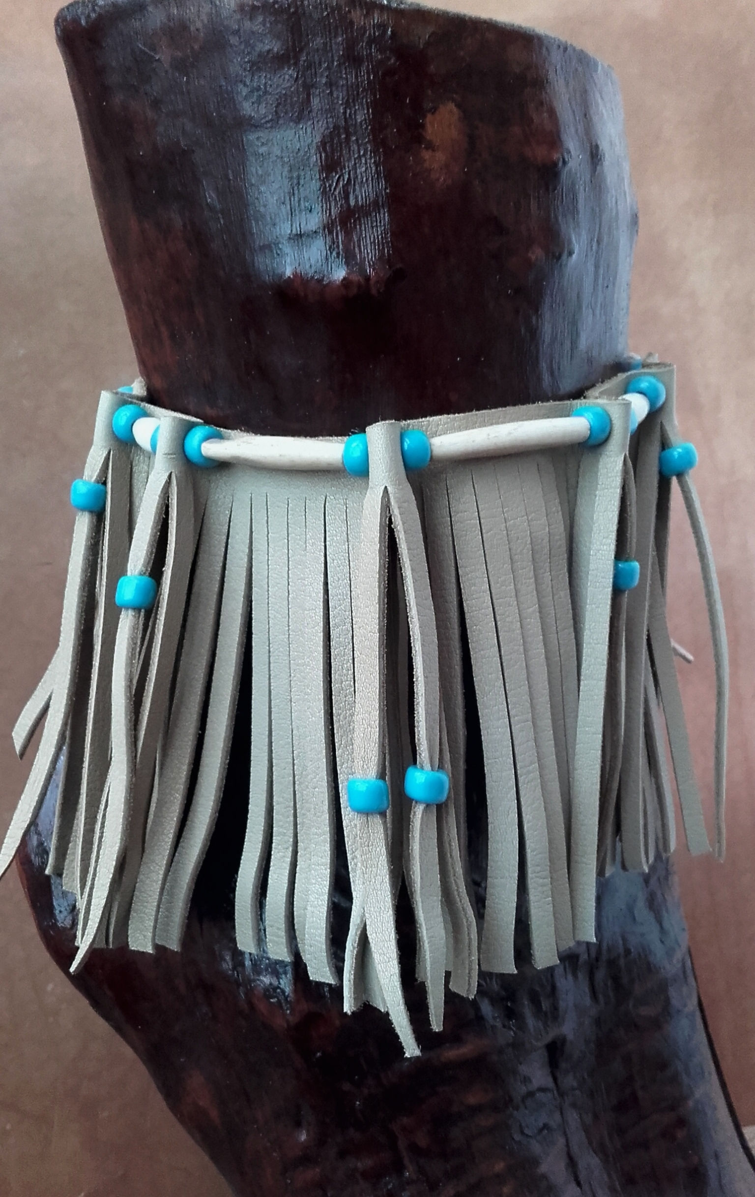 Choker style Amérindien Tour de cou os, cuir frangé - ref: C 76