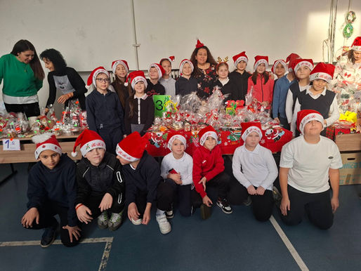 Коледен благотворителен базар