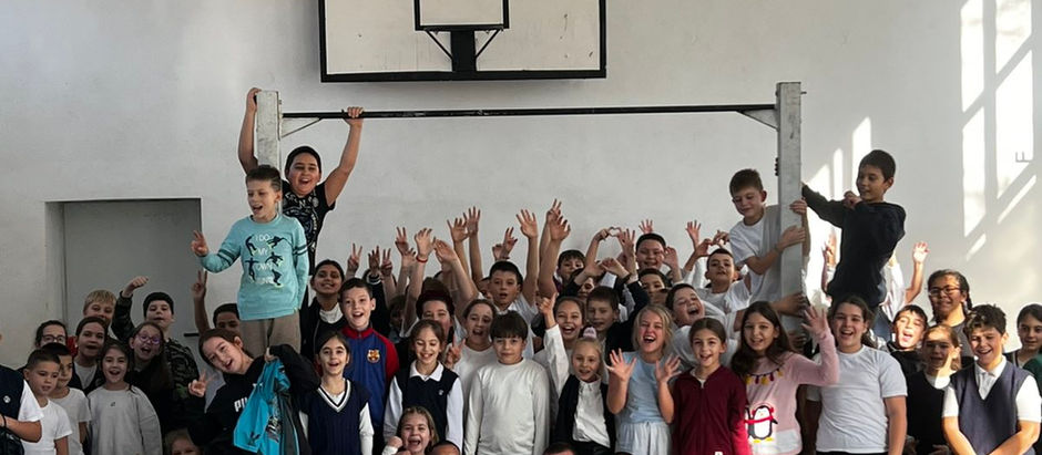 "България търси талант" се пренесе в 102 ОУ.Участници от "България търси талант" гостуваха в 102 ОУ и впечатлиха с демонстрация.