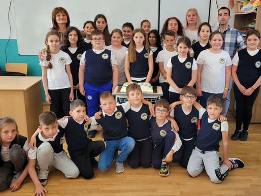 Награда 1 място за носене на униформата на училището