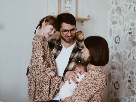 PHOTOGRAPHE DE VIE À BORDEAUX. La magie des souvenirs de famille à domicile..