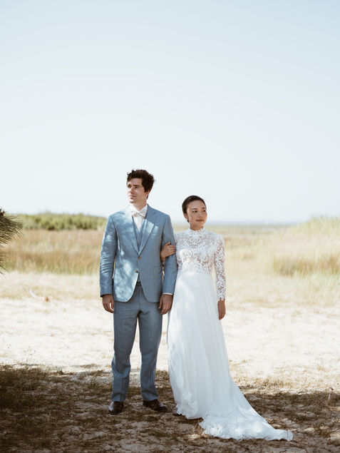 photo d'un couple de marié a arcachon sur la plage