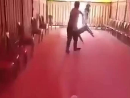 אנשי כוחות המשטר של אל-ג'ולאני התקיפו והשחיתו חוסייניות שהוקמו לרגל חודש מוחרם  ויועדו לטקסי הנצחה ואבלות שיעים. 