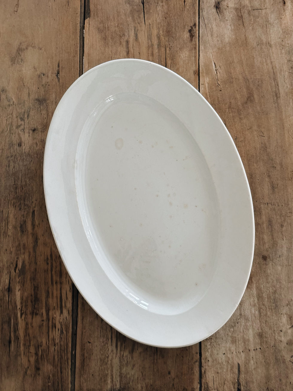 Miniature : Plat en porcelaine blanche épaisse Creil et Montereau