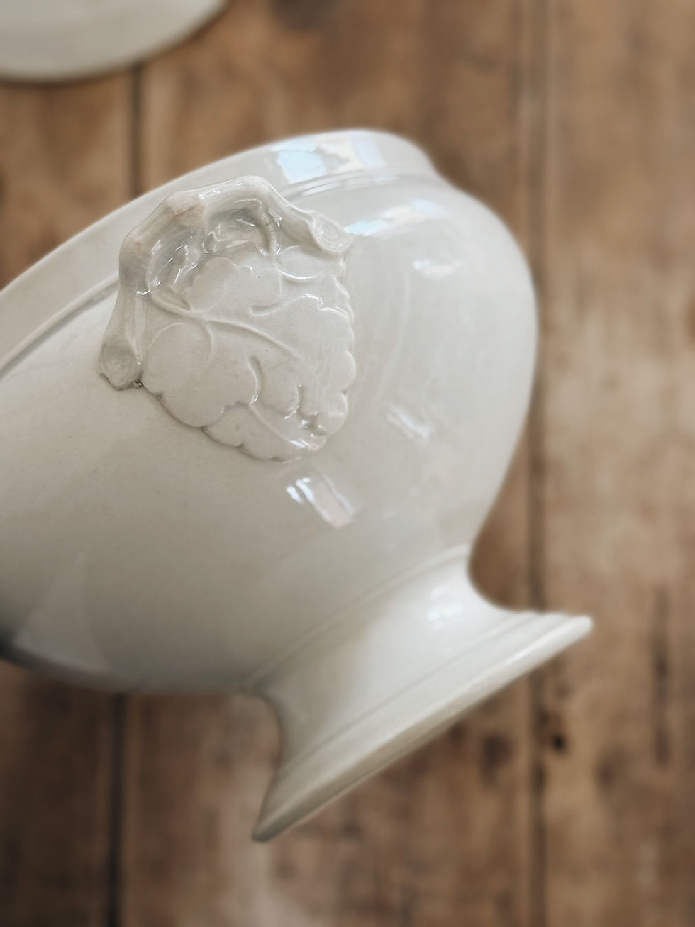 Miniature : Soupière en porcelaine blanche Choisy Le Roi