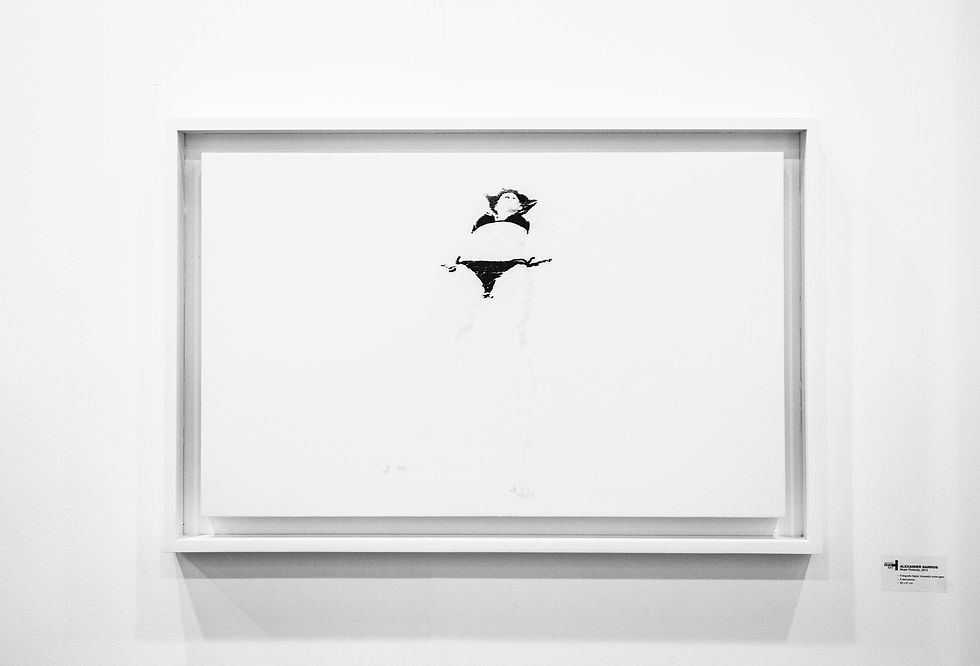 Exhibición: Woman floating