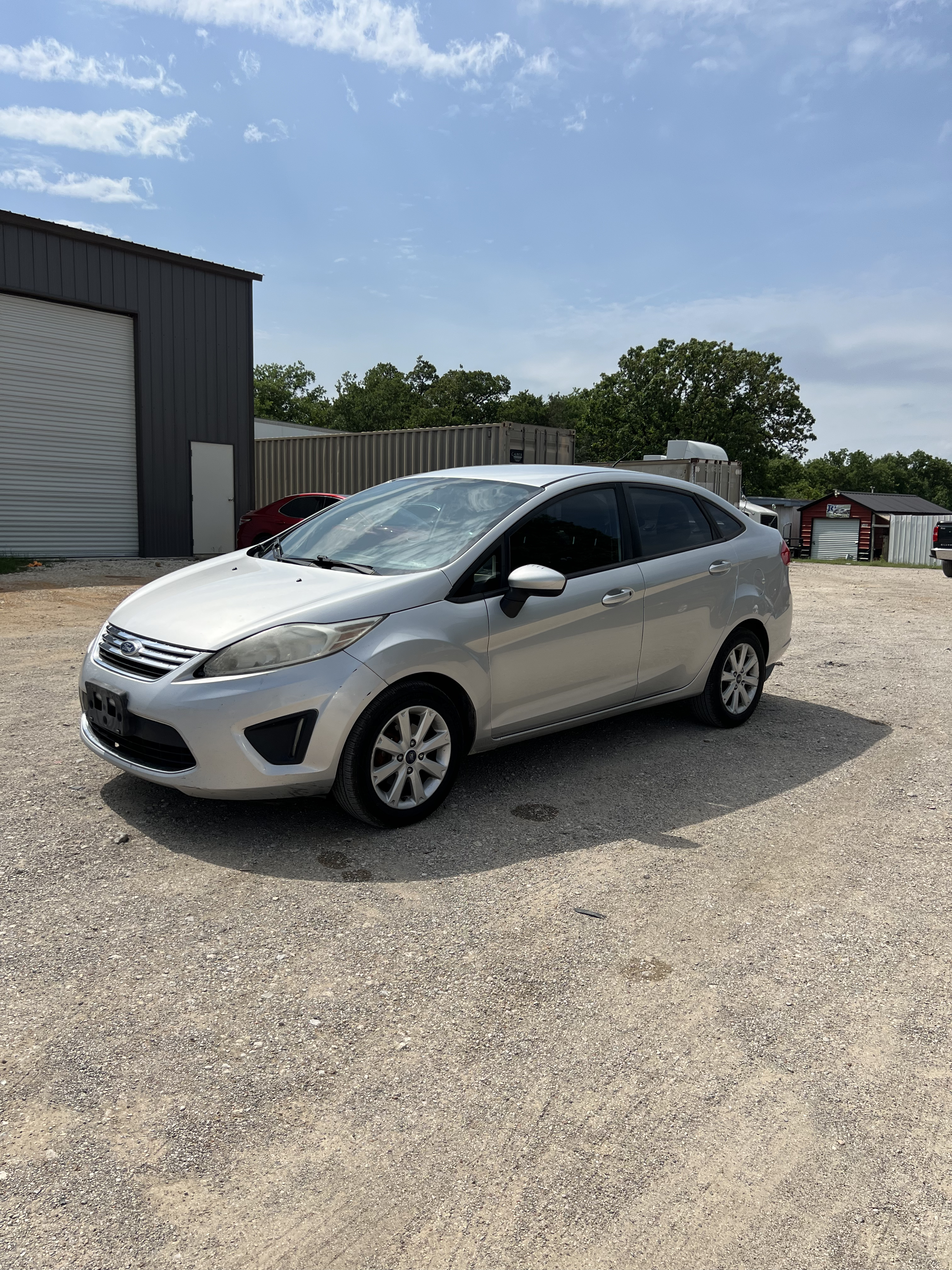 2012 Ford Fiesta SE Sedan's photo