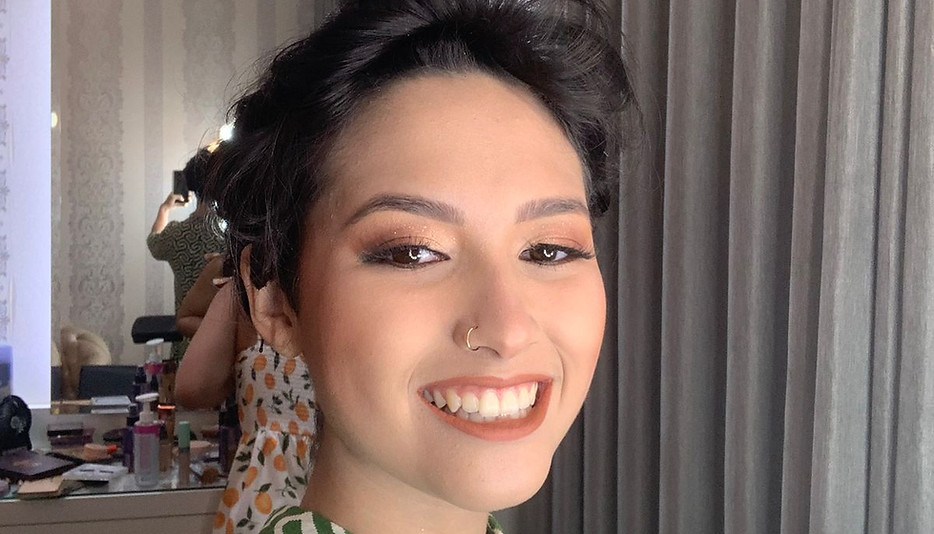 Foto minha, maquiada para o casamento do meu primo.