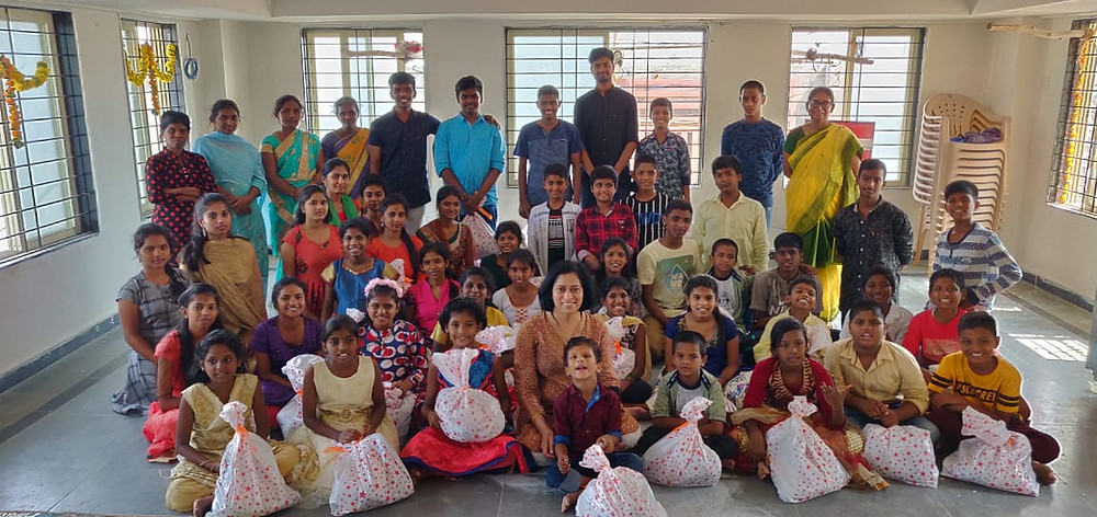 SOFKIN Children in New home