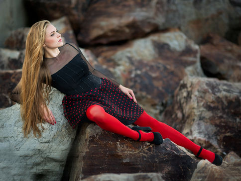 Sartorial Elegance: How to Wear Tights & Luxury Hosiery with Your 2026 Fall Wardrobe