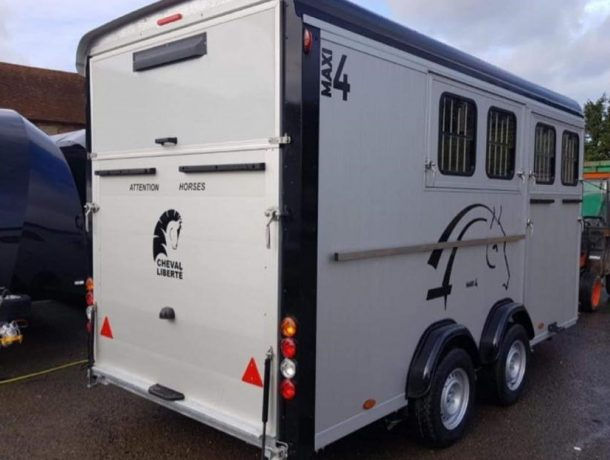 Thumbnail: Cheval Liberté Maxi4 Herringbone Four Horse Trailer