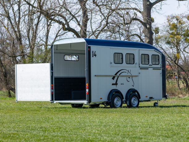 Thumbnail: Cheval Liberté Maxi4 Herringbone Four Horse Trailer