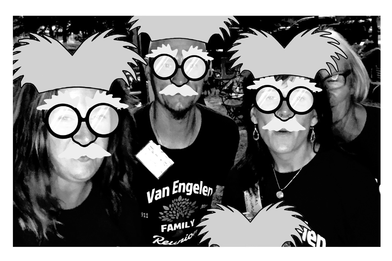 Photo Bomb Van Engelen Family Reunion