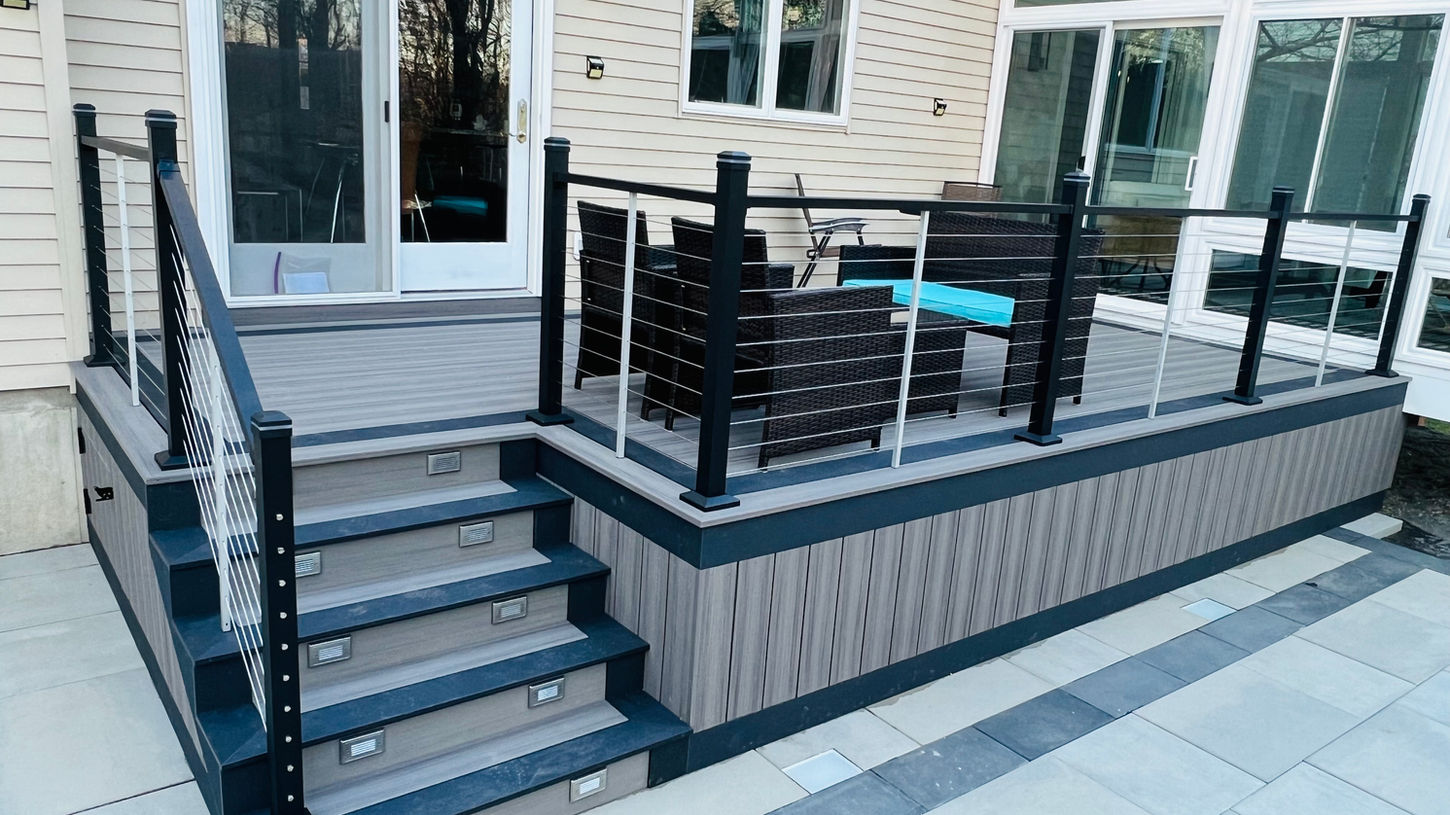 Deckorators Sierra decking with cable railing