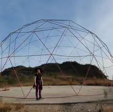 Venha conhecer a Geodésica, local de uma energia sem igual! Natureza, ar puro, tudo de bom! 