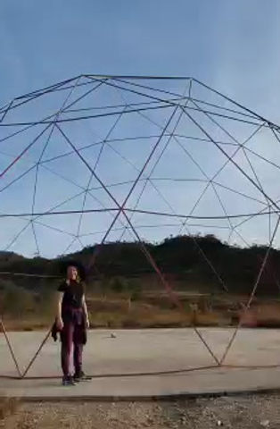 Venha conhecer a Geodésica, local de uma energia sem igual! Natureza, ar puro, tudo de bom! 