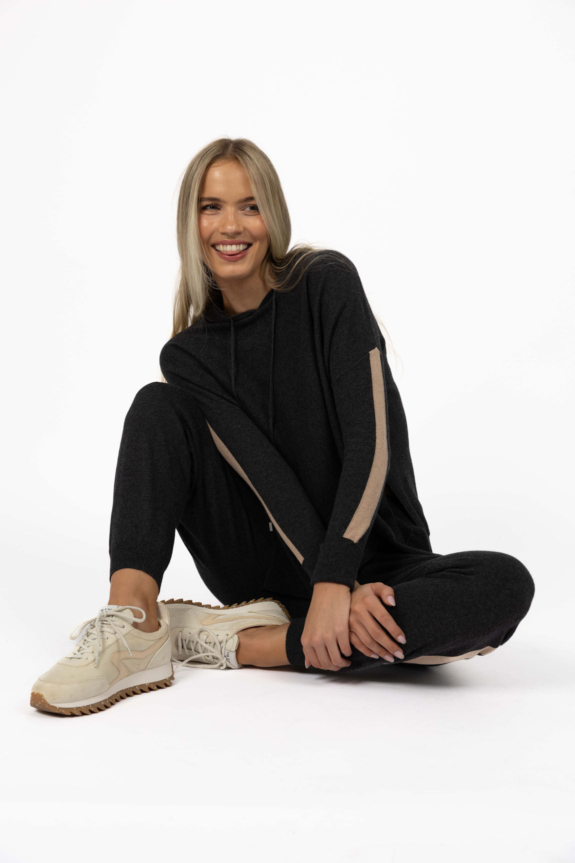 Merci Contrast Charcoal Pant