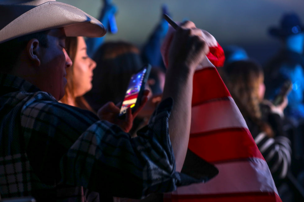 Fans_mkrajnak_012822_0V2A0367