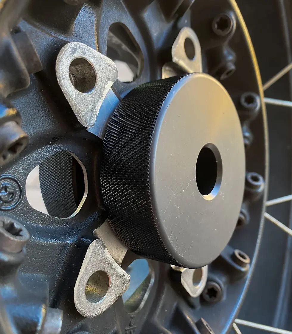 Miniaturbild: Rabaconda BMW Adapter für Streetbike Reifenwechsler | MotoNuba | Oberes Stengeli 3 | 3150 Schwarzenburg | Schweiz