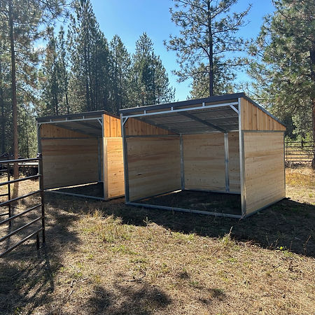 SELLKIRK STALL SYSTEMS | Loafing Sheds