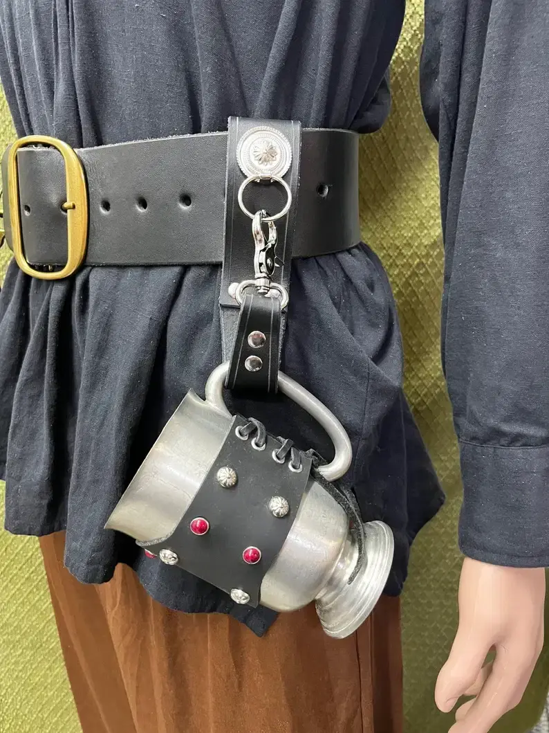Thumbnail: Burst Leather Tankard Strap