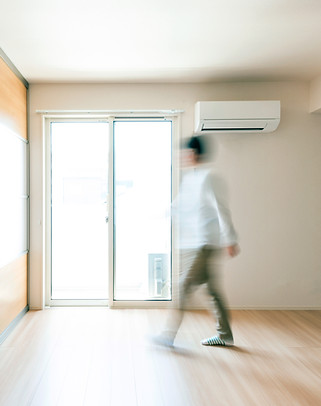 Habitación minimalista moderna